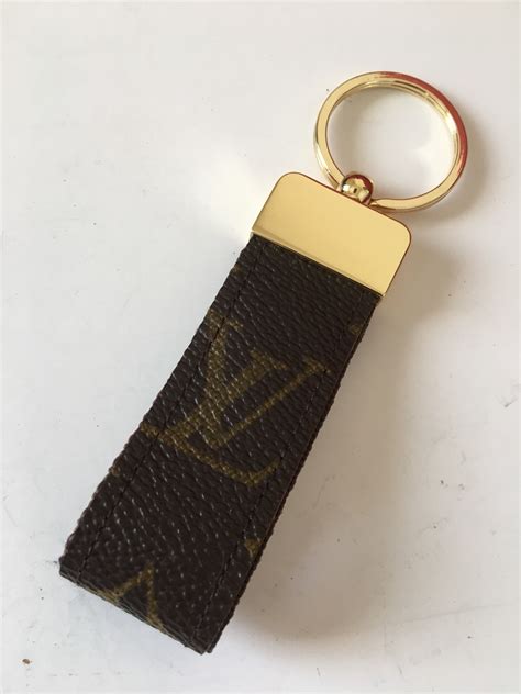 louis vuitton key fob holder